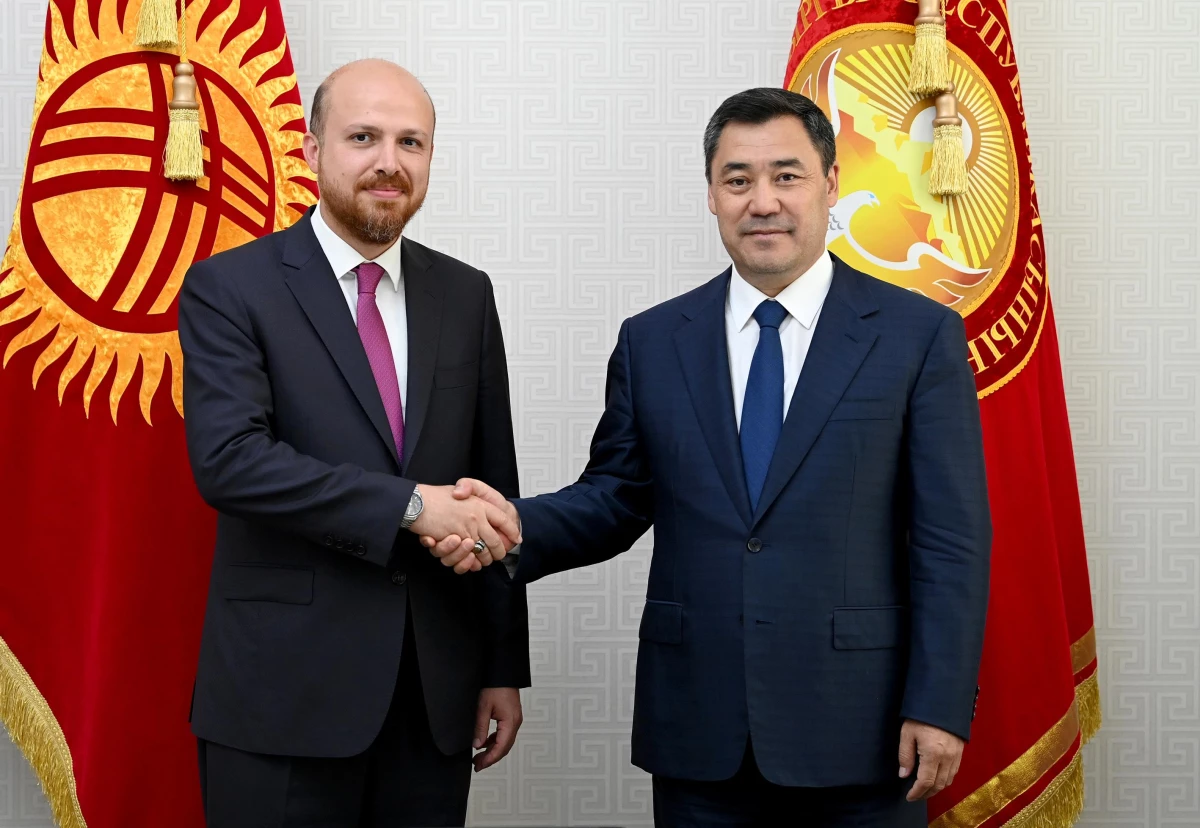 Kırgızistan Cumhurbaşkanı Caparov, Dünya Etnospor Konfederasyonu Başkanı Bilal Erdoğan\'ı kabul etti