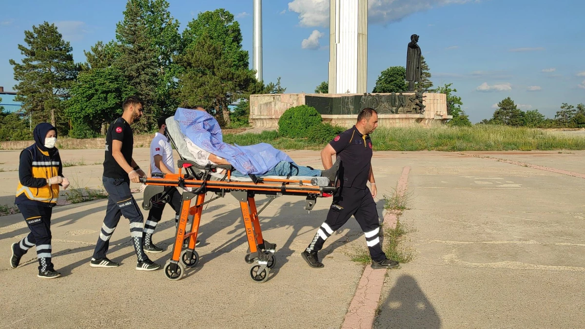 Konya\'da ambulans helikopter kalp krizi geçiren hasta için havalandı