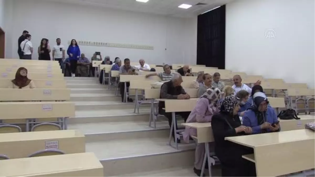 'Tazelenme Üniversitesi' ile 60'ından sonra okullu oldular