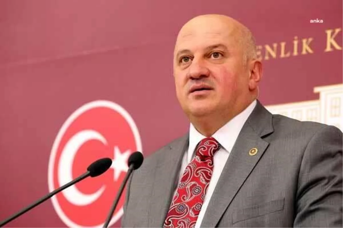 Uğur Bayraktutan\'dan Bakan Soylu\'ya: "Sevinç İnönü\'nün İstanbul Havalimanı\'nda Vip\'ten Uçması Hangi Gerekçe ile Engellenmiştir"