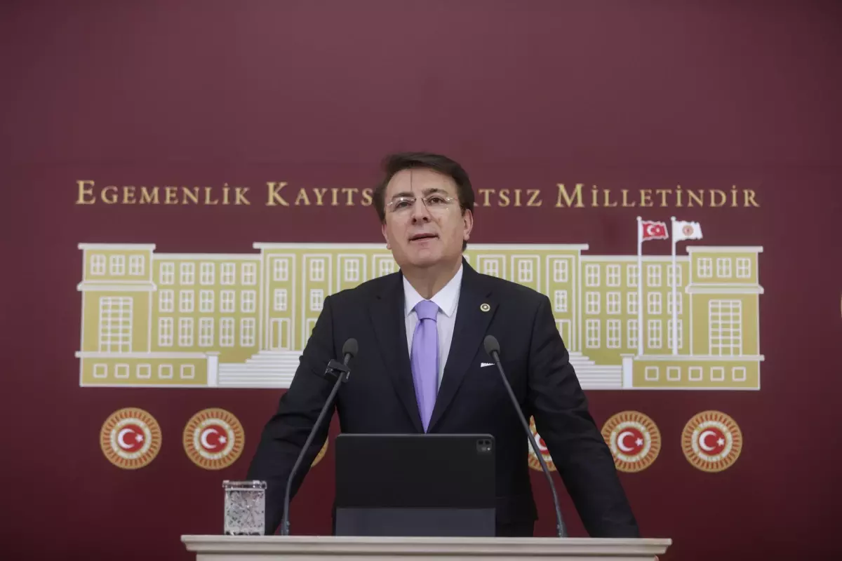 AK Parti\'li Aydemir: "Bolu Belediye Başkanı, HDP\'nin talebiyle disipline verildiğini söylüyor"