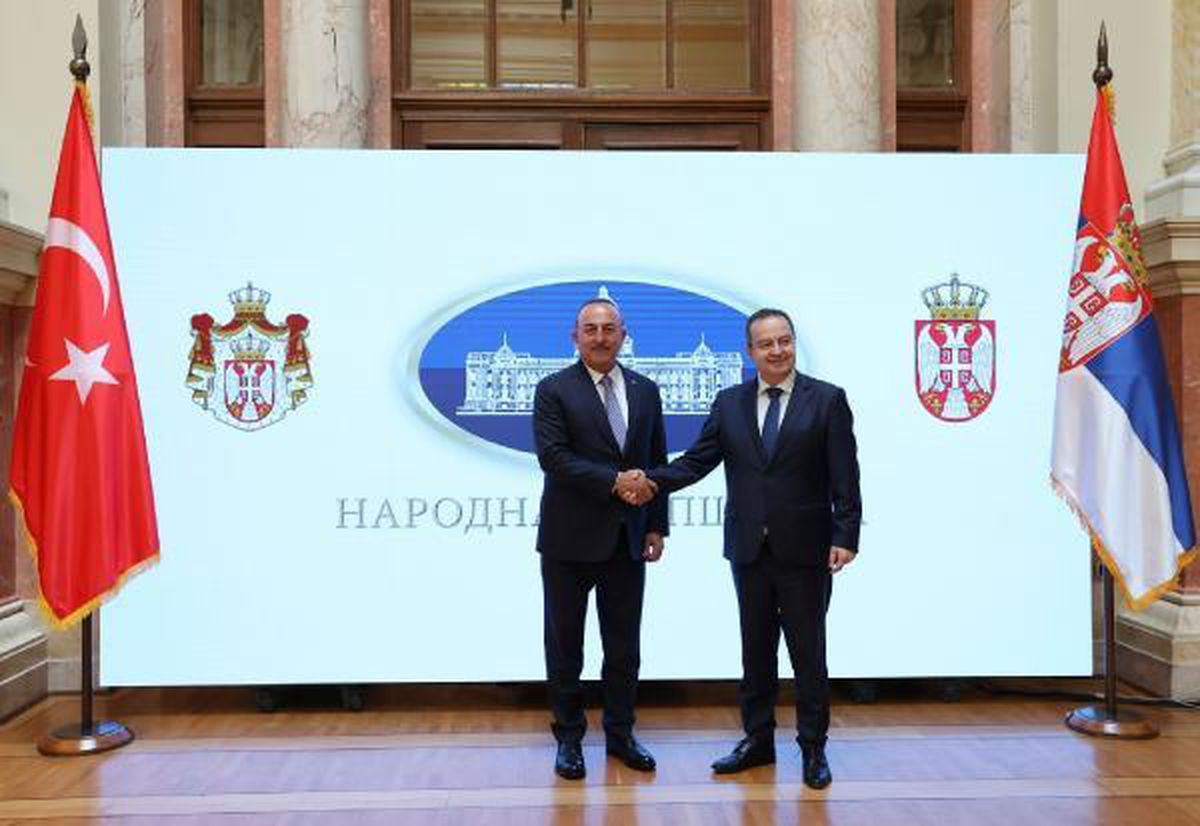 Bakan Çavuşoğlu, Sırbistan Meclis Başkanı Daçiç ile görüştü