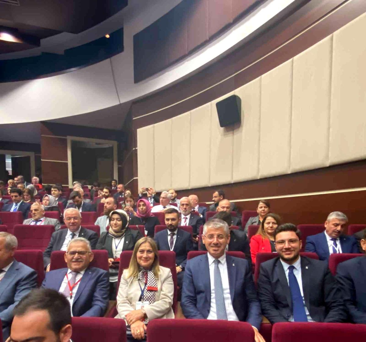 Başkan Büyükkılıç, AK Parti Genişletilmiş İl Başkanları Toplantısı\'na katıldı