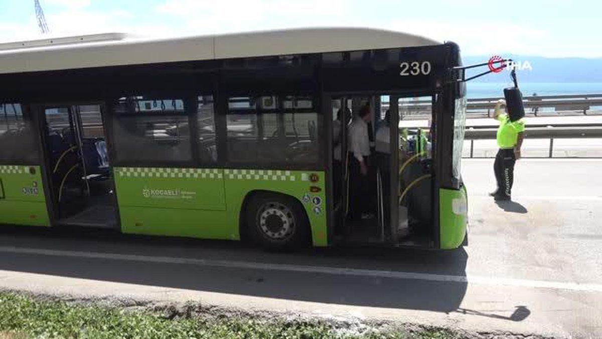 Belediye otobüsü ile tanker çarpıştı: 11 yaralı