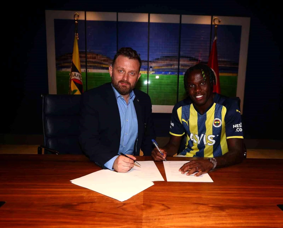 Fenerbahçe, Bruma\'yı satın alma opsiyonuyla kiraladı