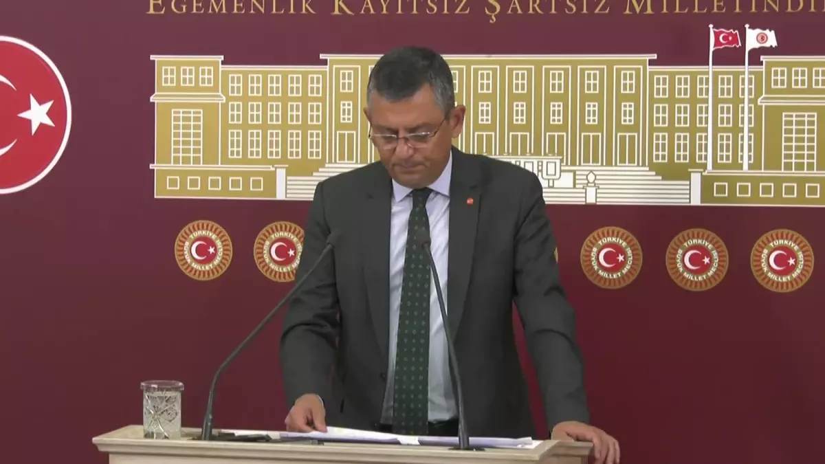 CHP Özel: "Bunların Ekonomi Politikası Sadece Türk Lirasını Değersizleştirme Üzerinden. Türkiye\'de İhracatı Arttırmanın Tek Yolunu Türk Lirasını Pul...