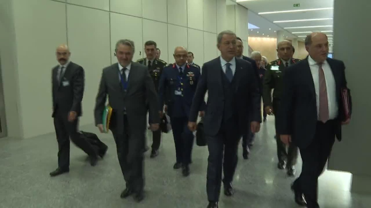 Türkiye, İngiltere ve Ukrayna Savunma bakanları, üçlü toplantıda bir araya geldi