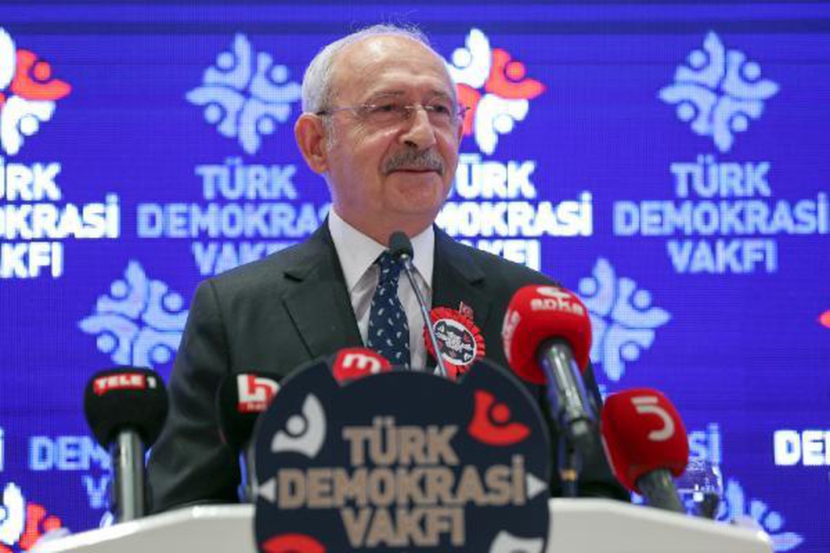 Kılıçdaroğlu: Türkiye\'ye demokrasiyi getirmek zorundayız
