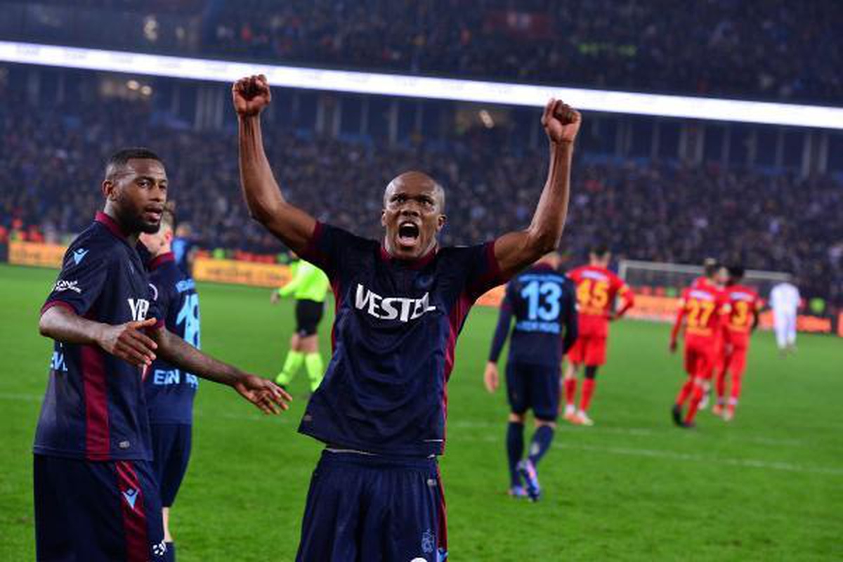 Nwakaeme, Trabzonspor\'a veda etti