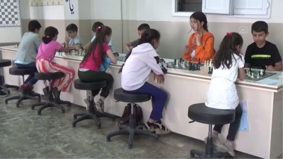 Okullar arası satranç turnuvası düzenlendi