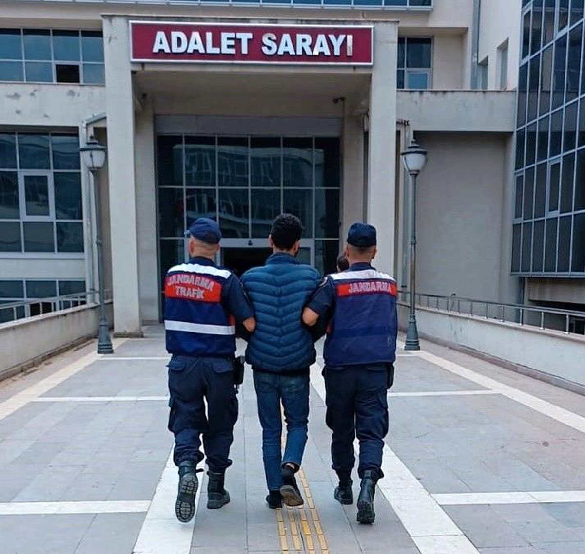 Osmaniye\'de 20 yıl hapis cezasıyla aranan hükümlü yakalandı