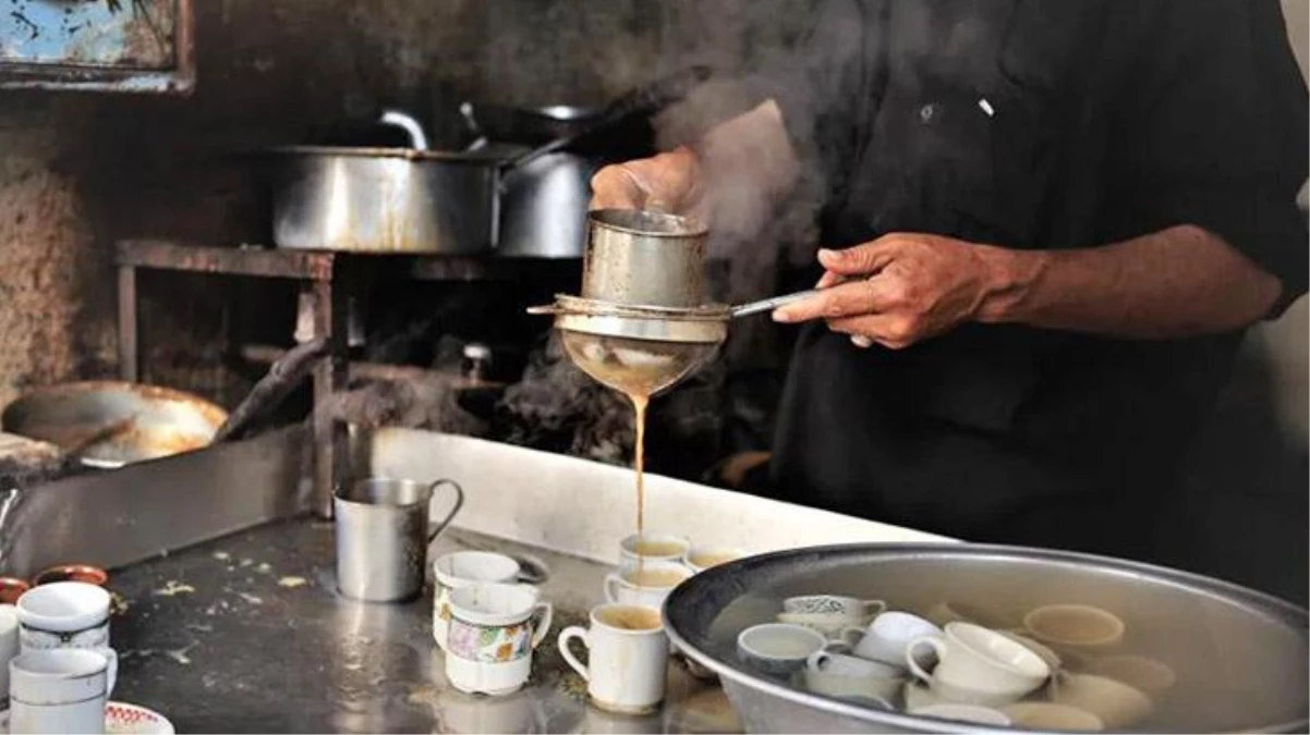 Ekonomik krize karşı "Daha az çay için" diyen Pakistan Kalkınma Bakanı halk tarafından tepki çekti