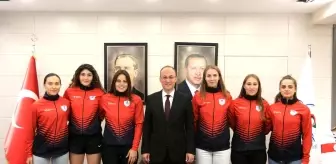 Pamukkale Belediyespor Voleybol Takımında imzalar atıldı