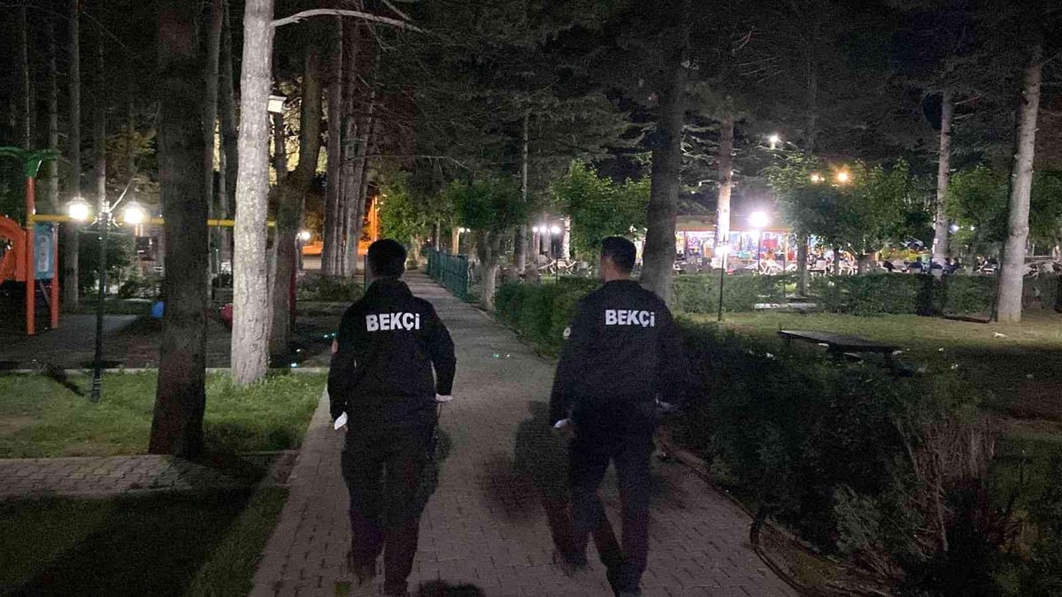 Park ve bahçelerde gece devriyeleri arttırıldı