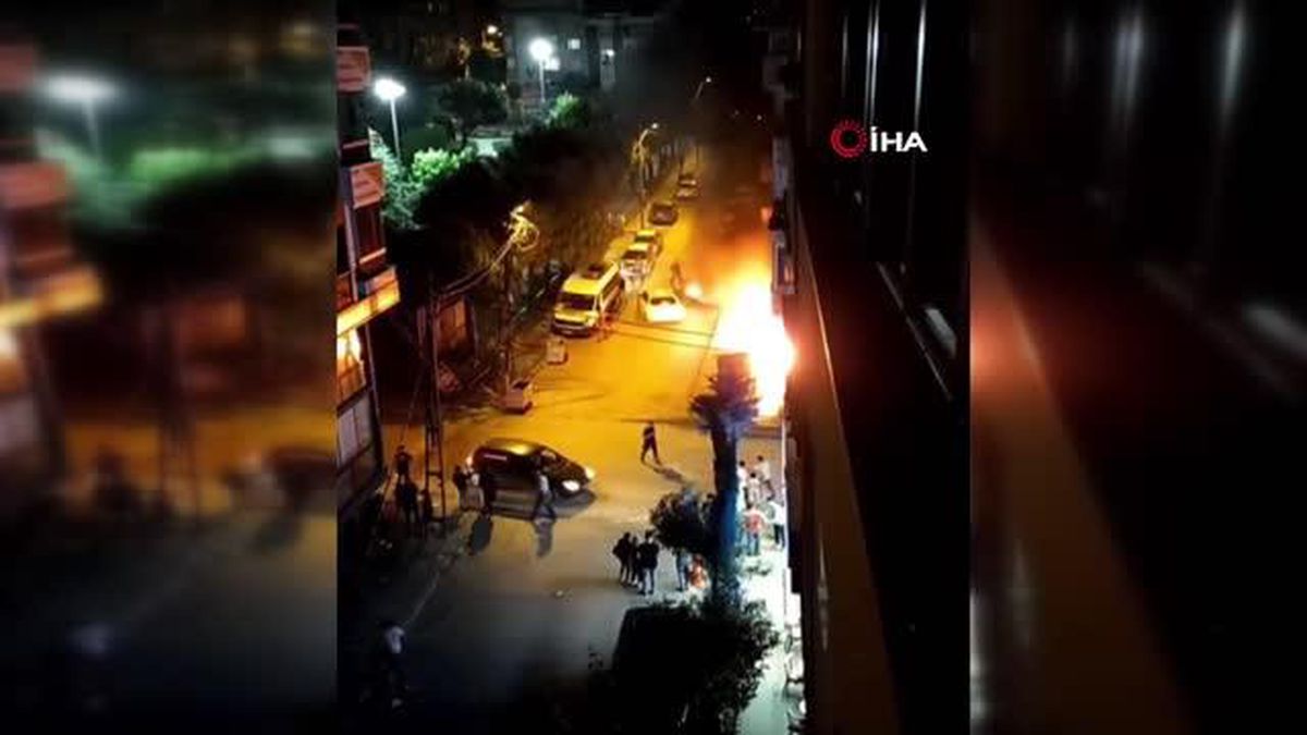 Sultangazi'de çocukların yaktığı ateş iş yerine sıçradı