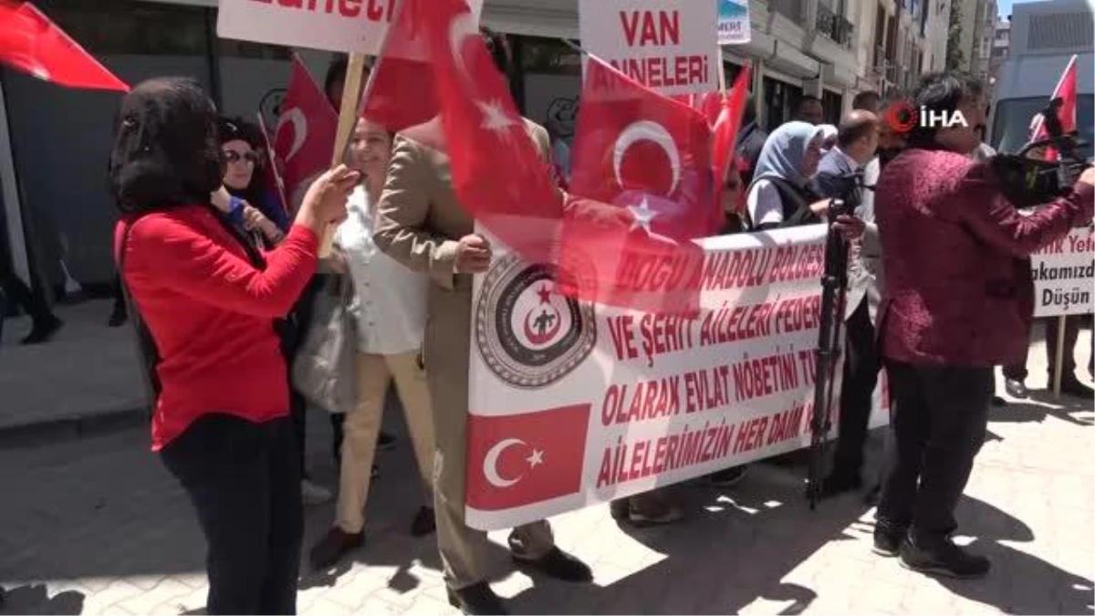 Vanlı anne: "HDP annelerin sesinden korkuyor"