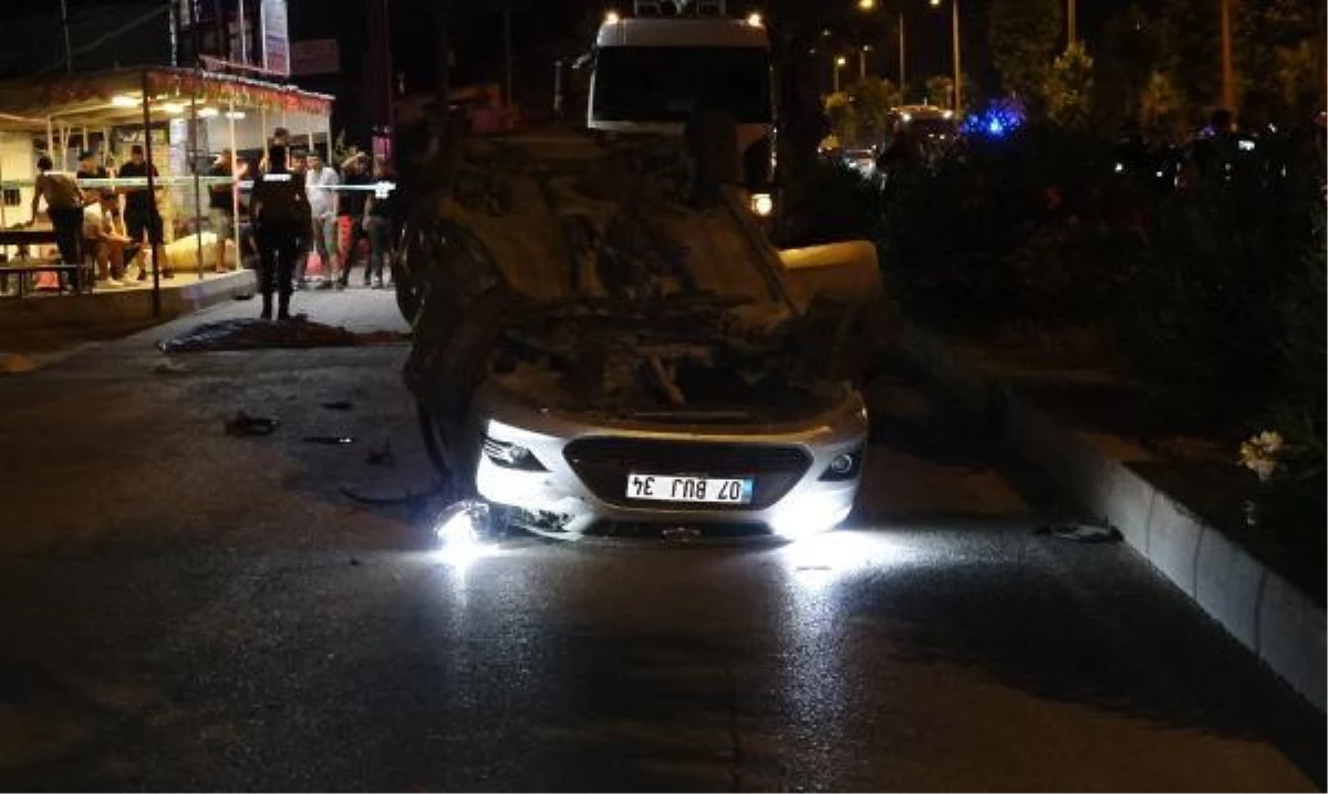 Antalya\'da otomobil ile motosiklet çarpıştı: 1 ölü, 2 yaralı