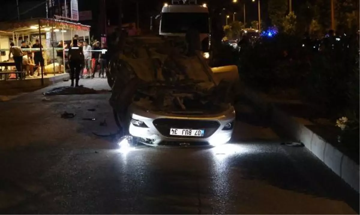 Antalya\'da otomobil ile motosiklet çarpıştı: 1 ölü, 2 yaralı