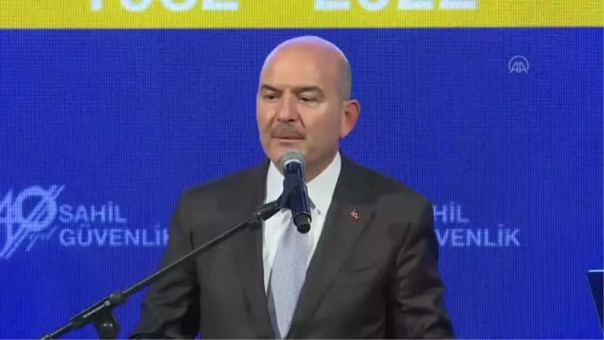 Bakan Soylu: "Sahil Güvenlik Komutanlığımız, insanlık ve iyilik ödüllerine layıktır"