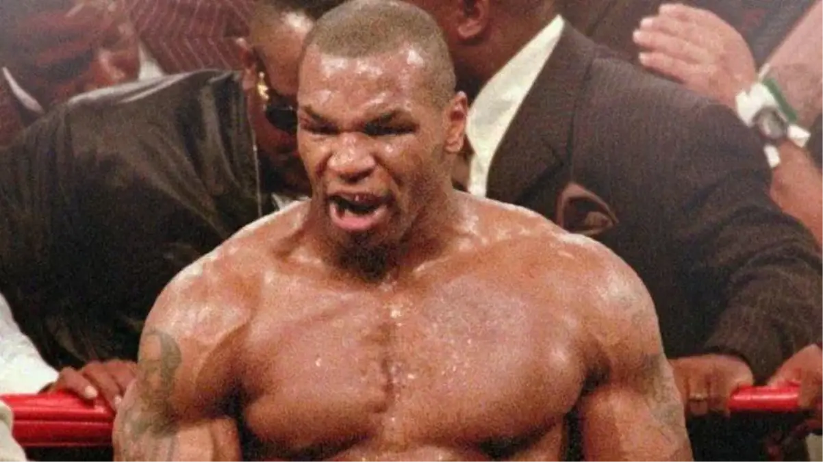 Efsane boksör Mike Tyson\'ın arı kostümlü görüntüleri sevenlerini şaşkına çevirdi!