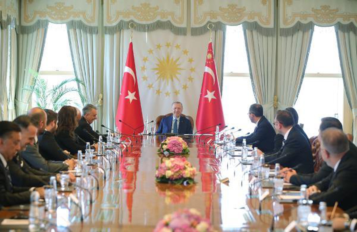Cumhurbaşkanı Erdoğan, Beşiktaş yönetimini kabul etti