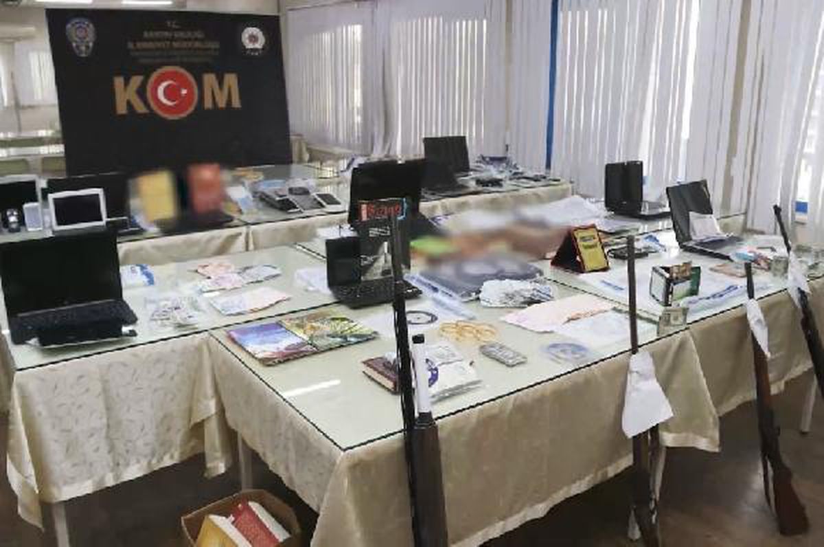 FETÖ\'nün güncel yapılanmasına operasyonda 4 tutuklama ve 1 ev hapsi