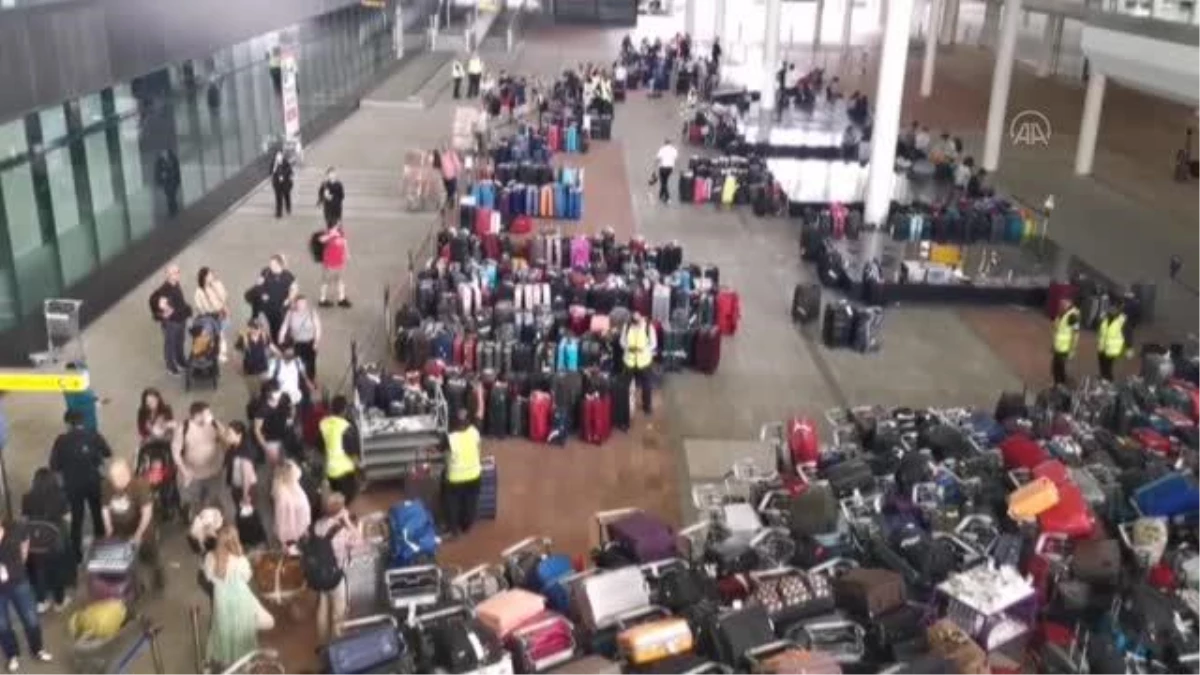 Heathrow Havalimanı\'nda bagaj sistemleri arızası aksamalara neden oluyor