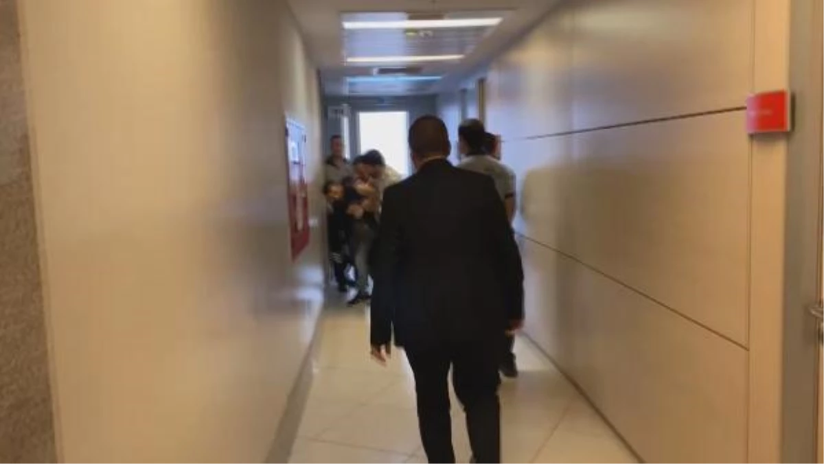 İstanbul Adalet Sarayı\'nda şüpheli kaçmaya çalıştı