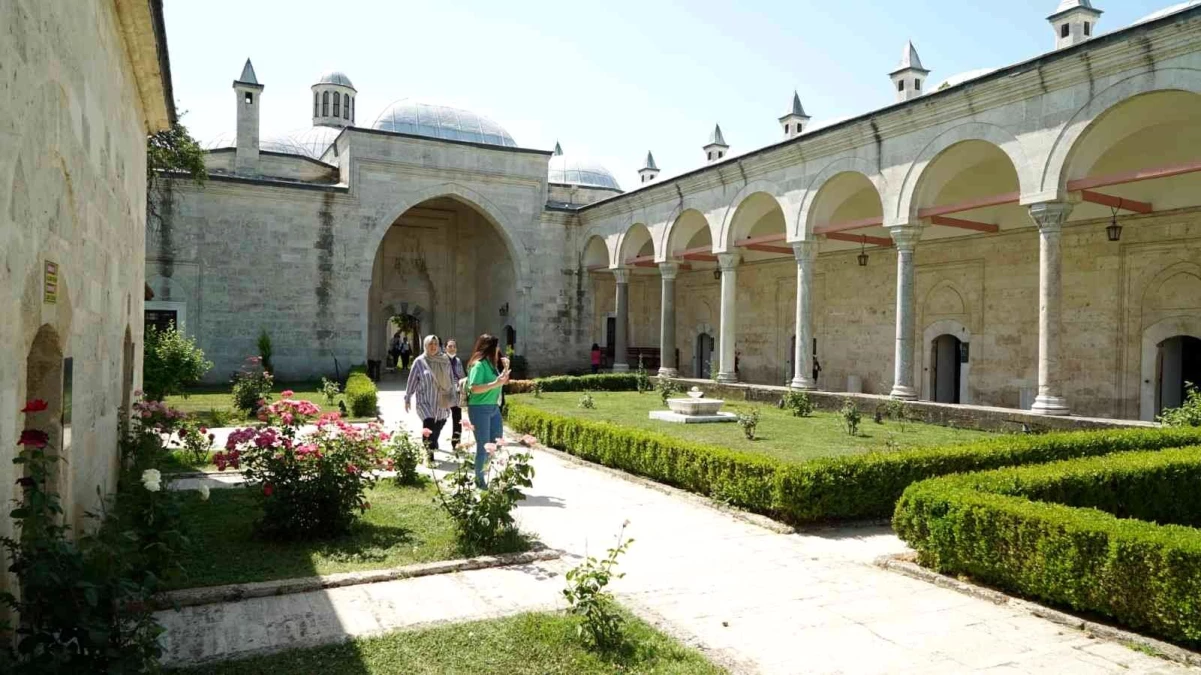 Kağıthaneliler Edirne\'nin tarihi yerlerini gezdi