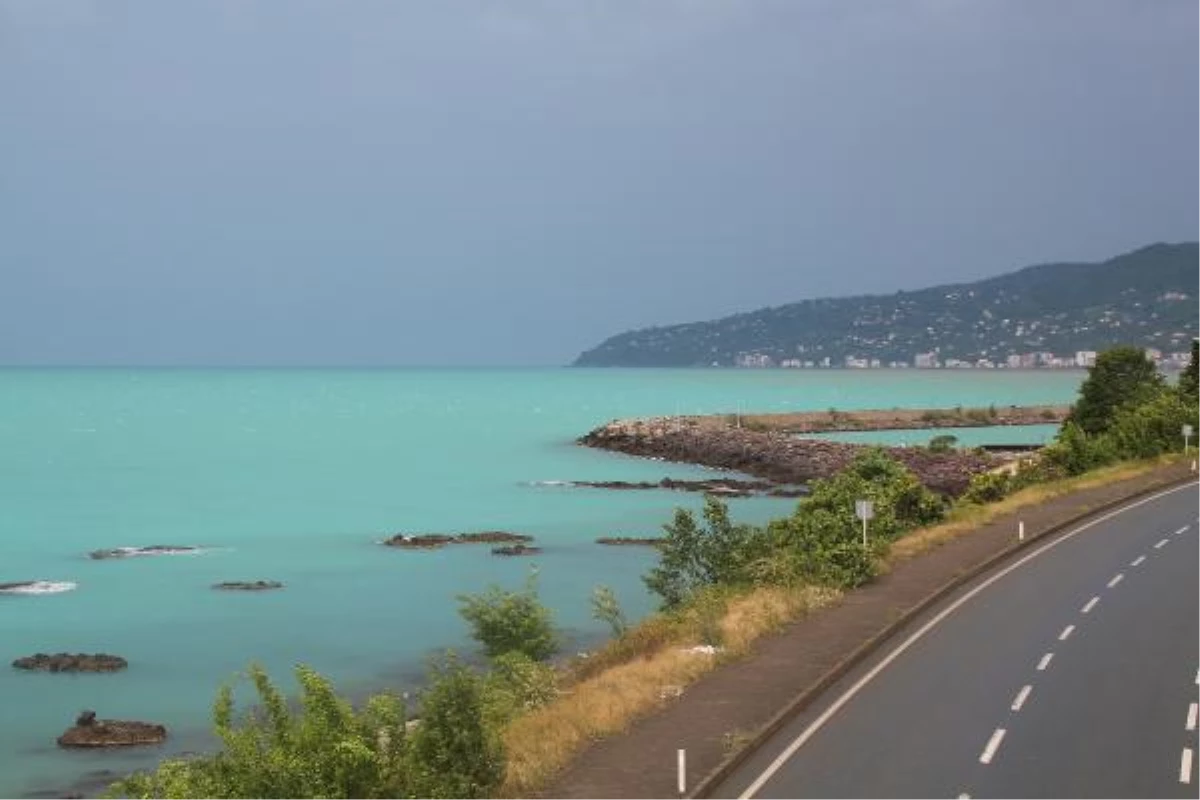 Karadeniz\'in turkuaza bürünen rengi uzaydan görülüyor