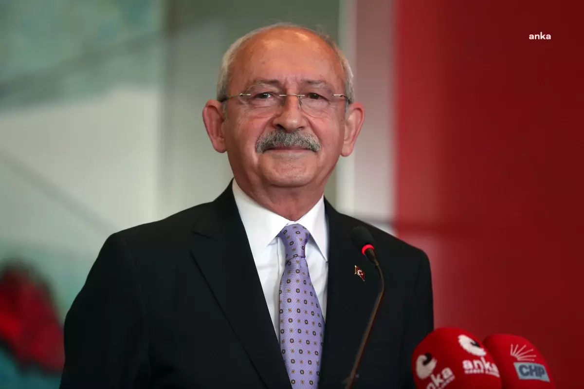 Kılıçdaroğlu: "Yks 2022\'de Ter Dökecek Olan Sevgili Gençler; Hayallerini Kurduğunuz Bölümlere Yerleşmenizi Diliyorum.