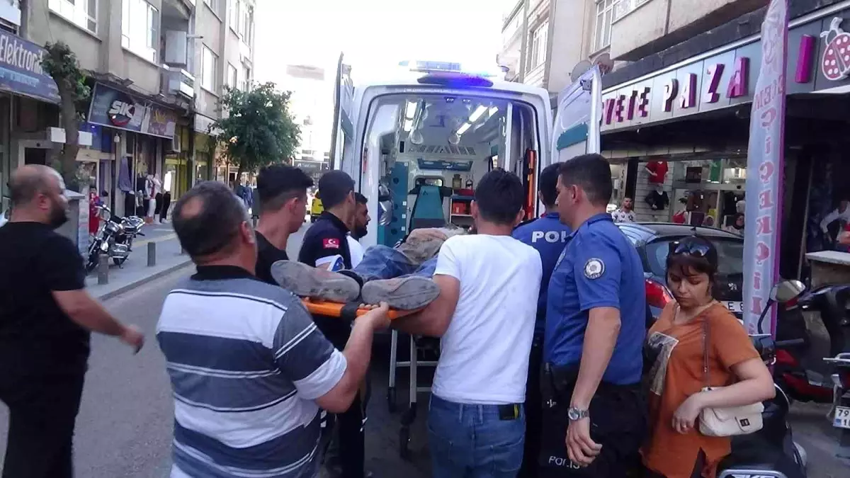 Kilis\'te metruk evin duvarı yıkıldı: 1 ölü