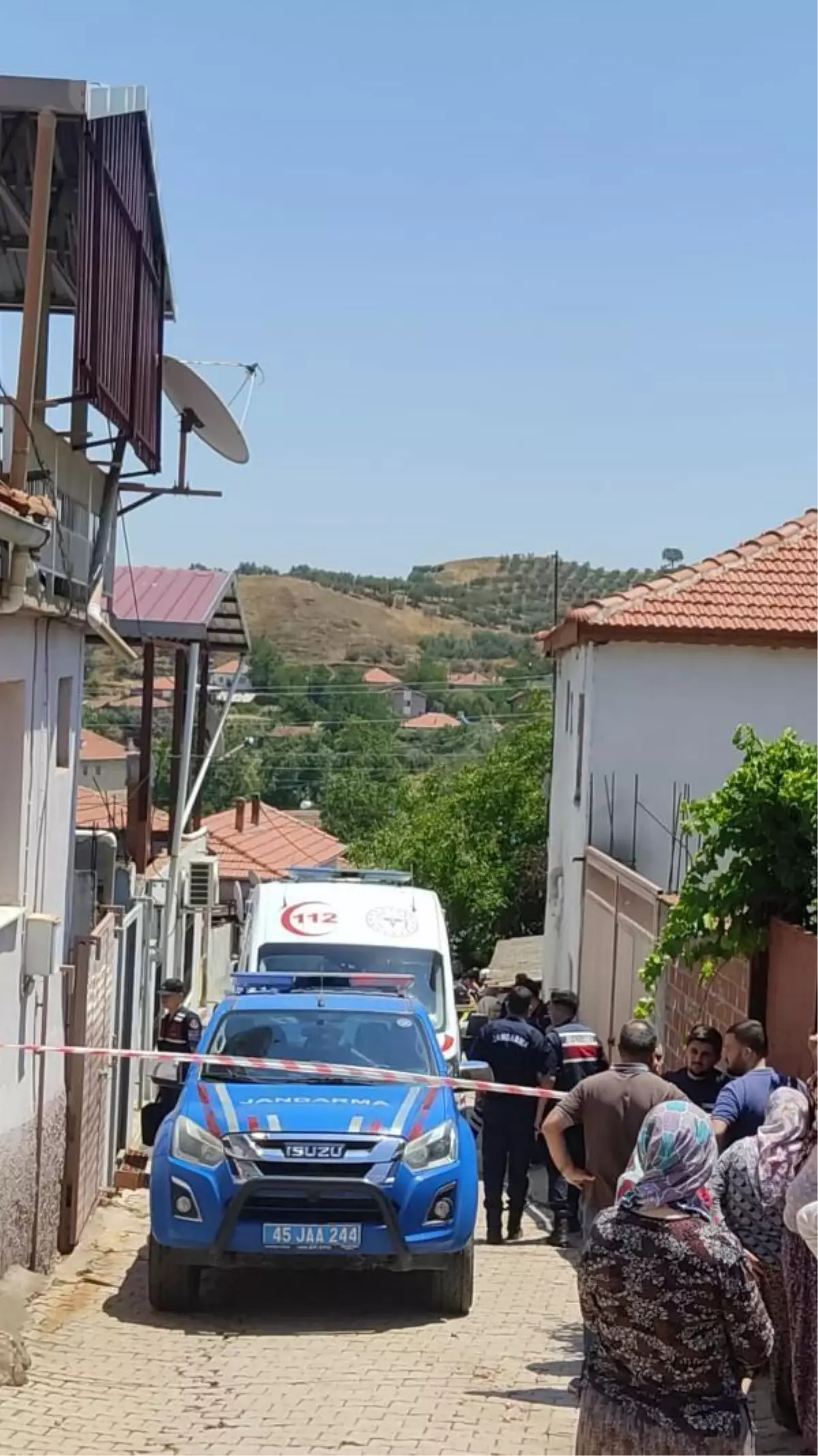 koca, evlerinde bıçaklanmış halde ölü bulundu