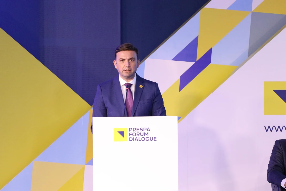 Kuzey Makedonya Dışişleri Bakanı Osmani, Prespa Diyalog Forumu\'nda konuştu