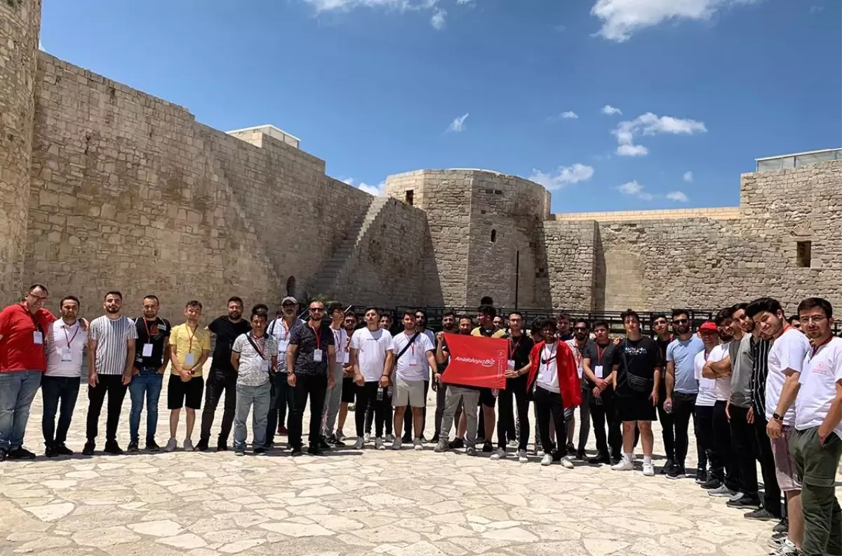 Öğrenciler "Anadoluyuz biz" projesi çerçevesinde Karaman\'a geldi