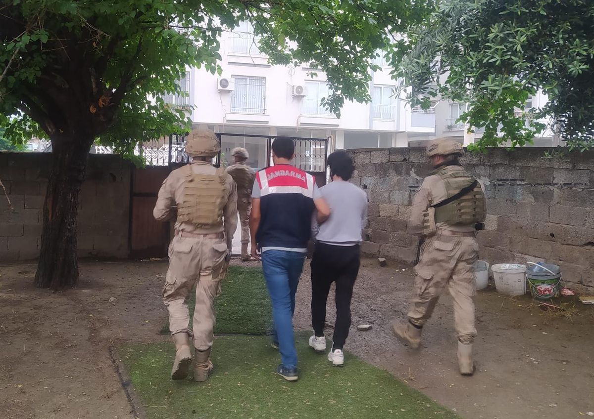 Osmaniye\'de terör örgütü DEAŞ\'a yönelik operasyonda 3 zanlı yakalandı