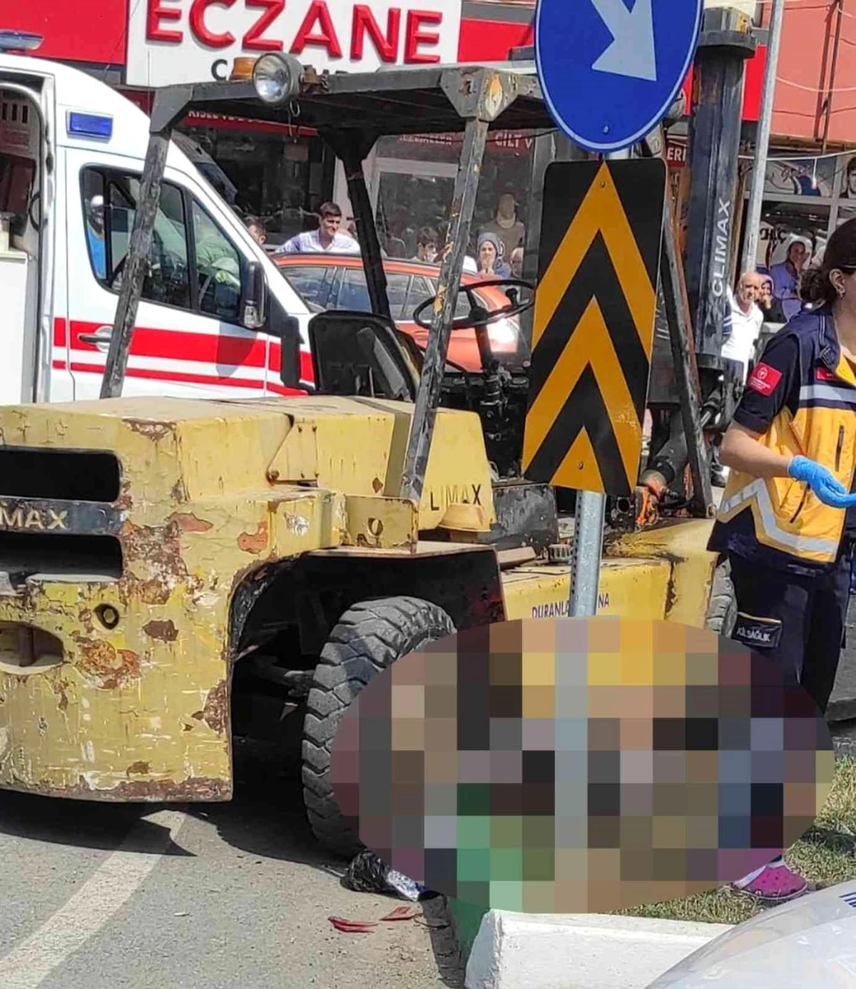 Samsun\'da forkliftin altında kalan kadın hayatını kaybetti