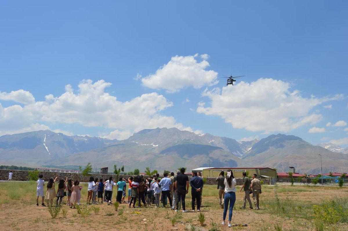 Tunceli\'de karne alan öğrenciler için jandarma ekipleri etkinlik düzenlendi