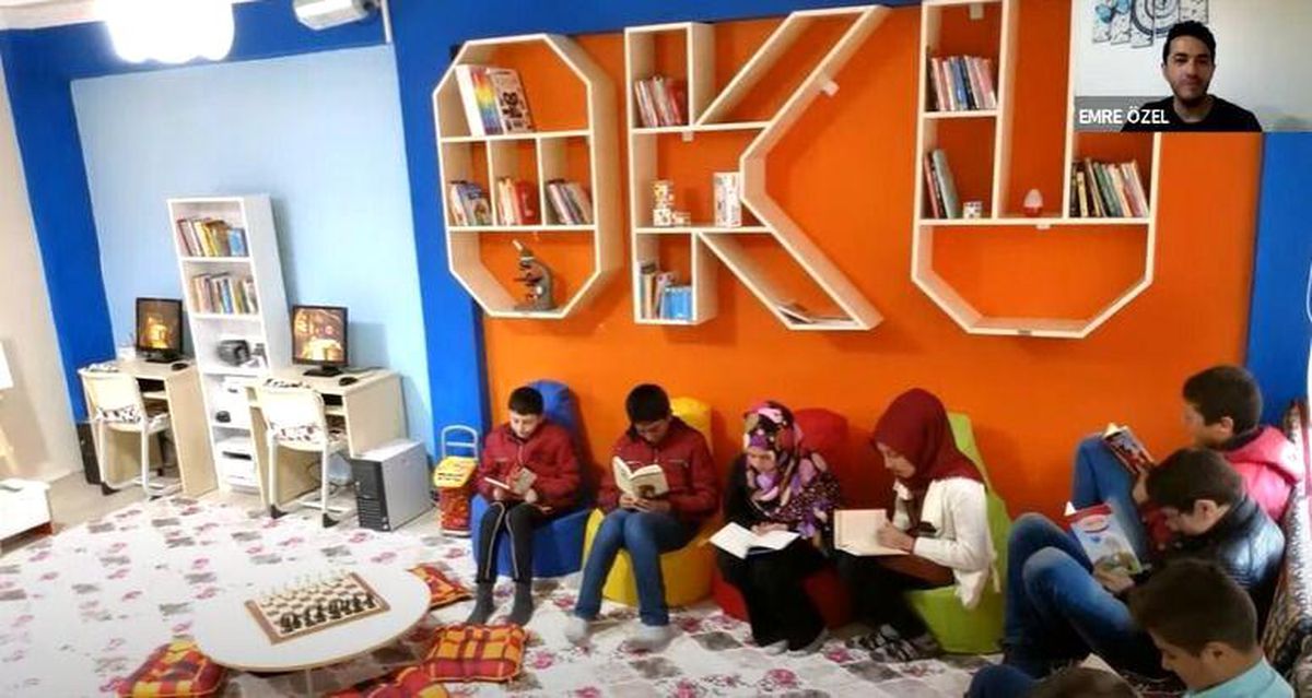 Üniversitede "Çizgi Ötesi Öğretmenlik" başlıklı söyleşi gerçekleştirildi