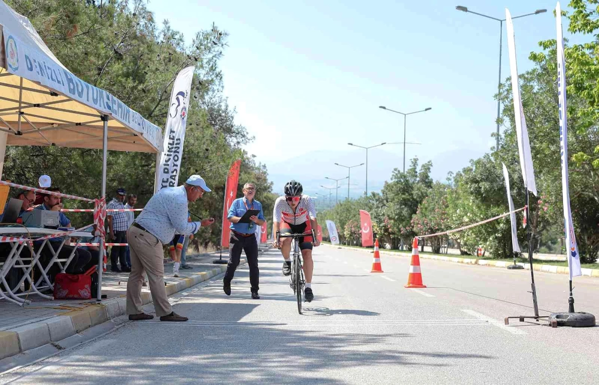 Yol Bisikleti Türkiye Şampiyonası Denizli\'de başladı