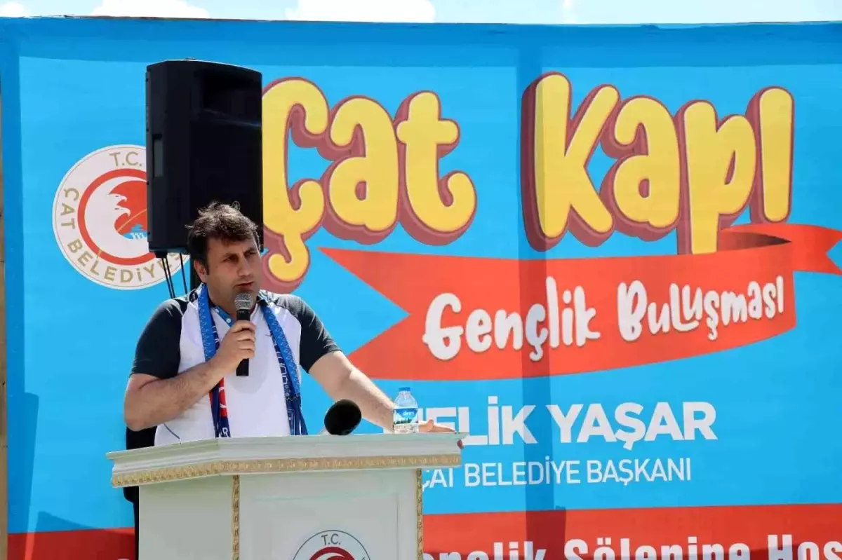 Çat kapı gençlik buluşmaları