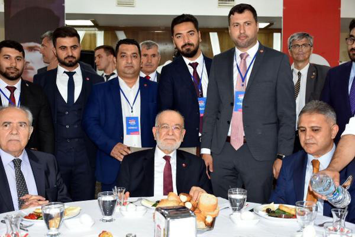 Karamollaoğlu: Asgari müşterekte birleşmek mecburiyetindeyiz