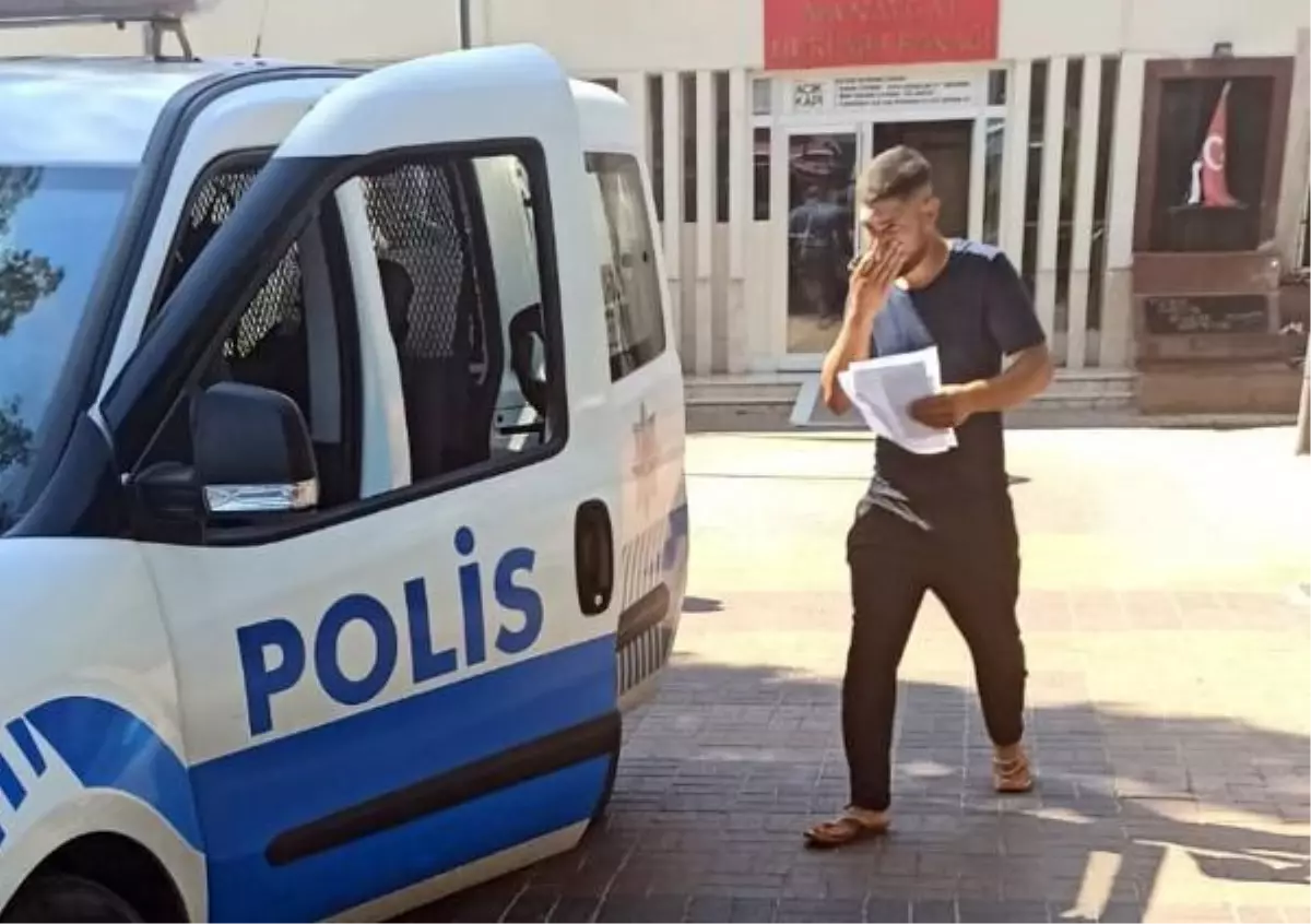 Küpesini çıkarırken yanlış salona geldiğini anladı, sınava yetişemedi (2)