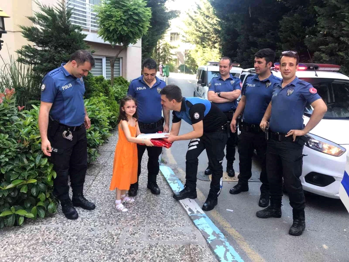 Polislerden şehit kızına "karne sürprizi"