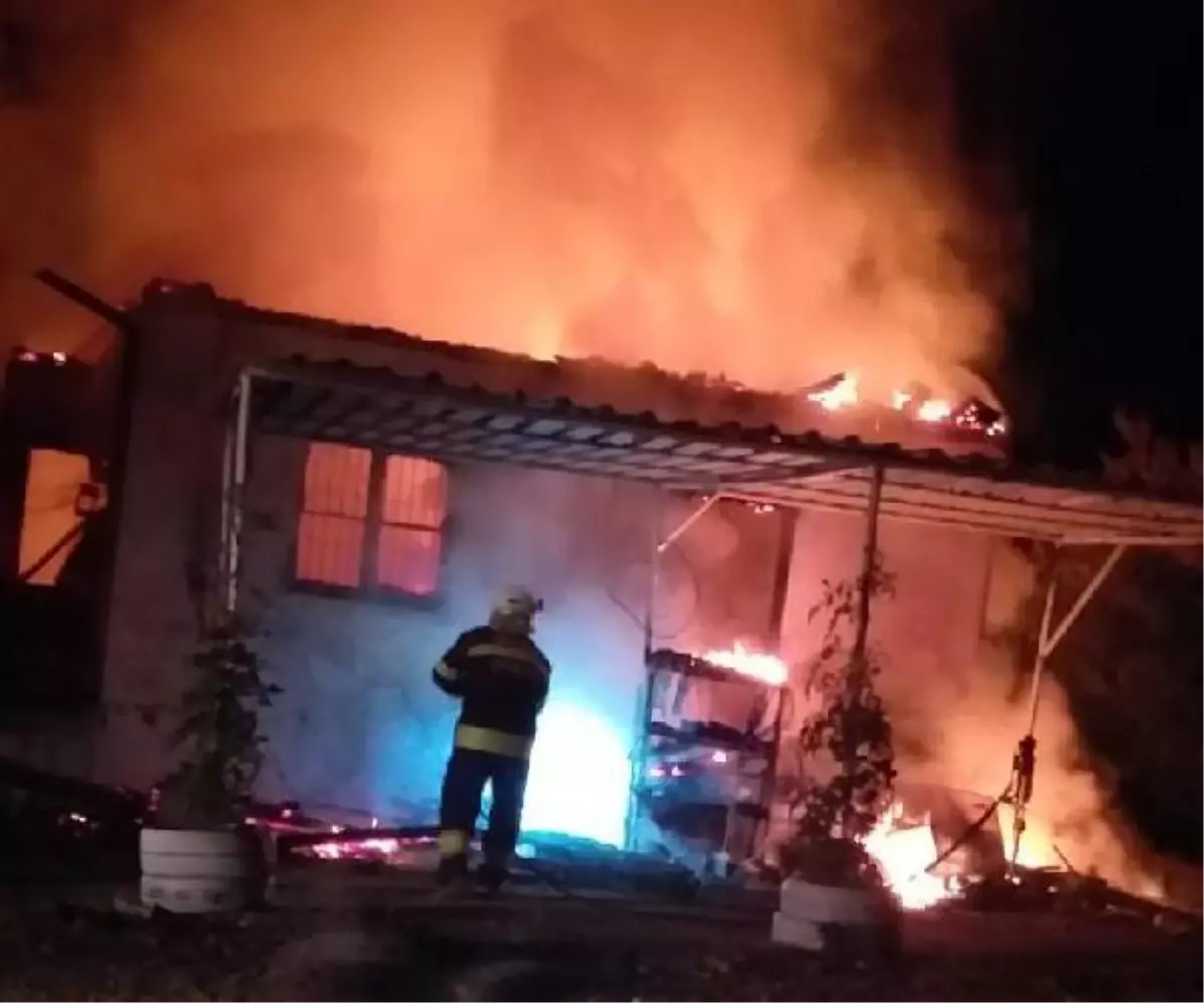 Bedensel engelli, yanan evinde can verdi