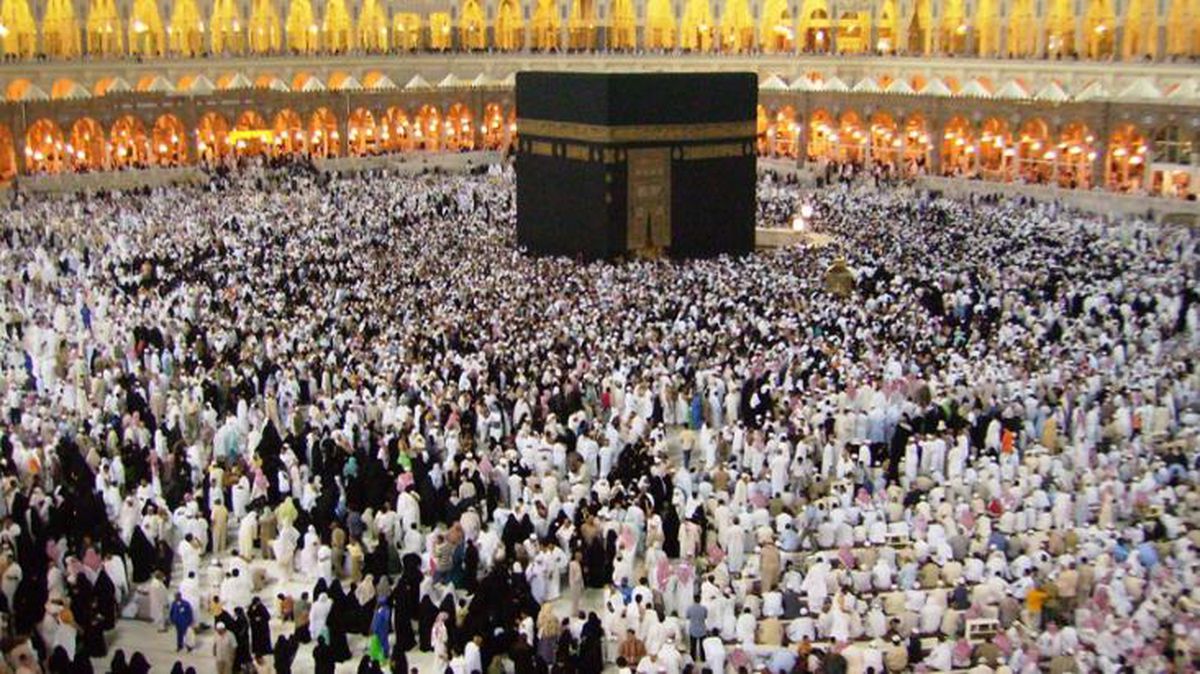 Hac ve Umre Bakanlığı\'ndan yeni kural: Artık Kabe\'ye yüz sürmek yasak