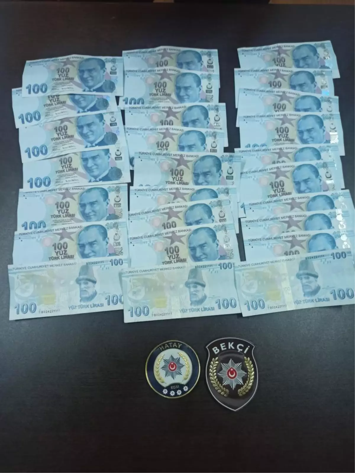 Son dakika haber... Hatay\'da üst aramasında sahte banknotlar bulunan zanlı gözaltına alındı