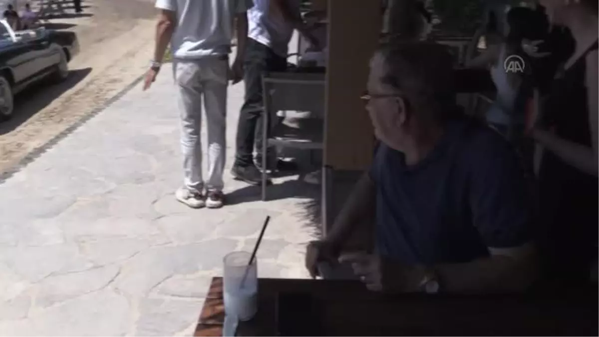 İş insanı Efe Bezci, babasının klasik otomobil hayalini gerçekleştirdi