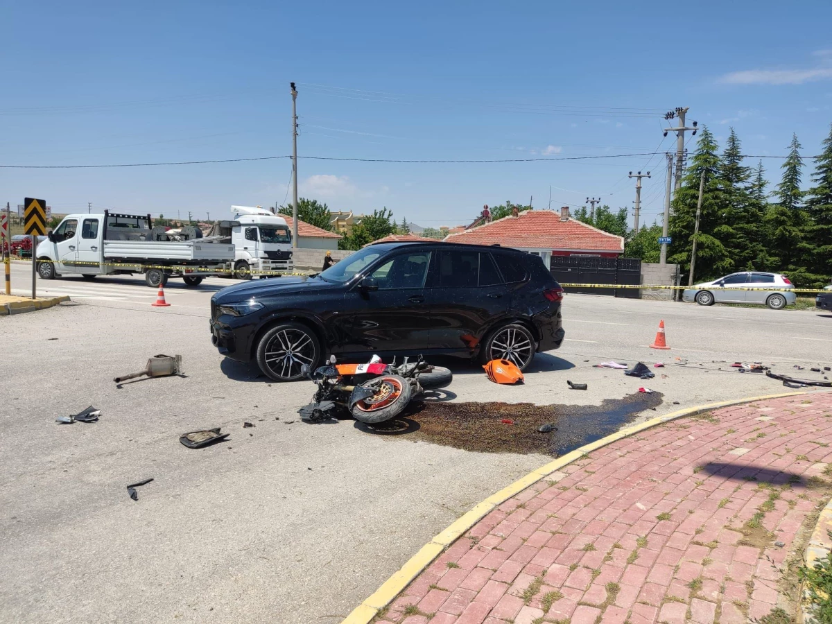 Konya\'da otomobille motosiklet çarpıştı, bir kişi öldü, bir kişi yaralandı