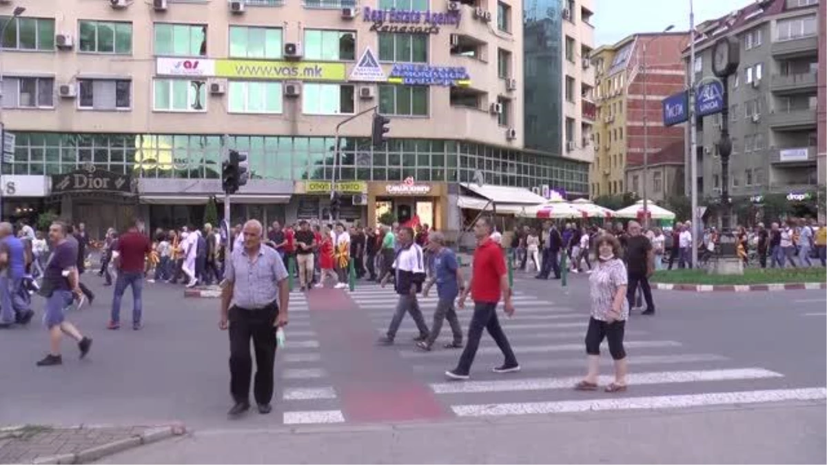 Kuzey Makedonya\'da muhalefetten hükümet karşıtı protesto